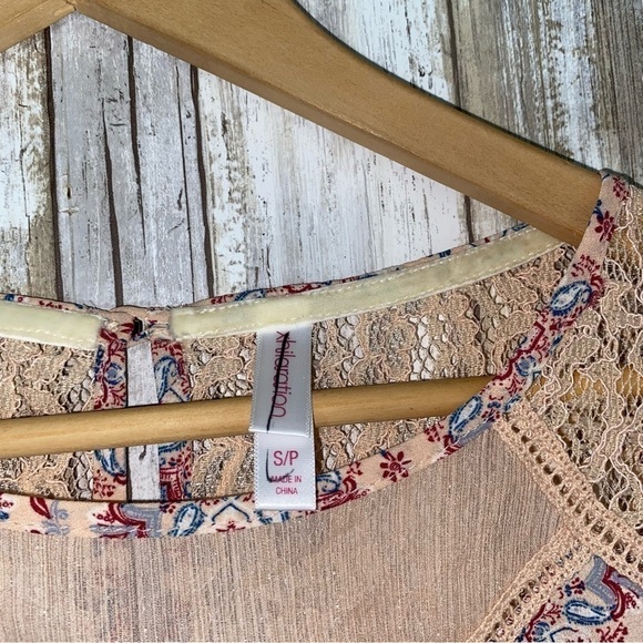 Xhilaration Pink Paisley Sheer Blouse - Picture 5 of 5